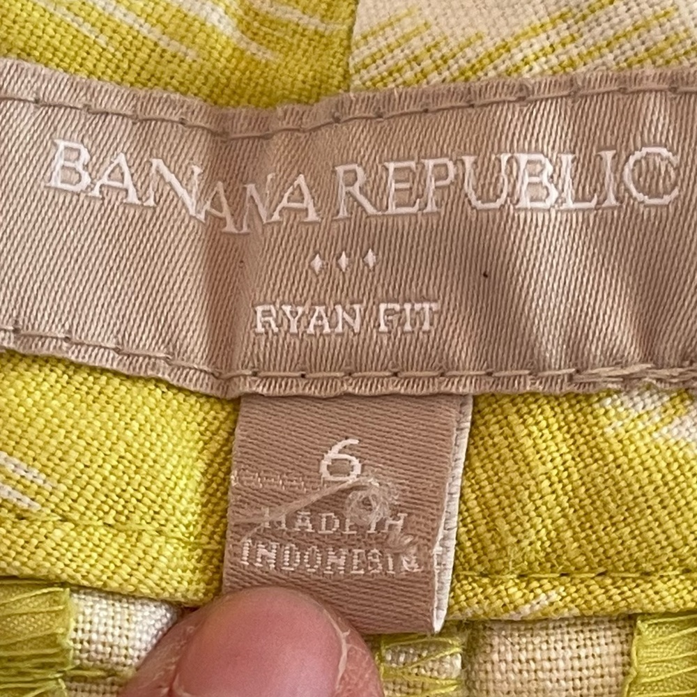 BANANA REPUBLIC Women’s Ryan Fit Linen Blend Yellow Shorts size 6 - Picture 5 of 8